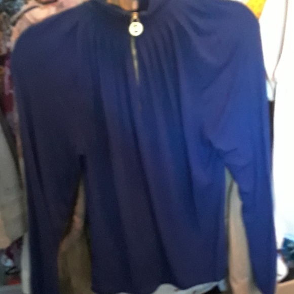 Top - Picture 3 of 7